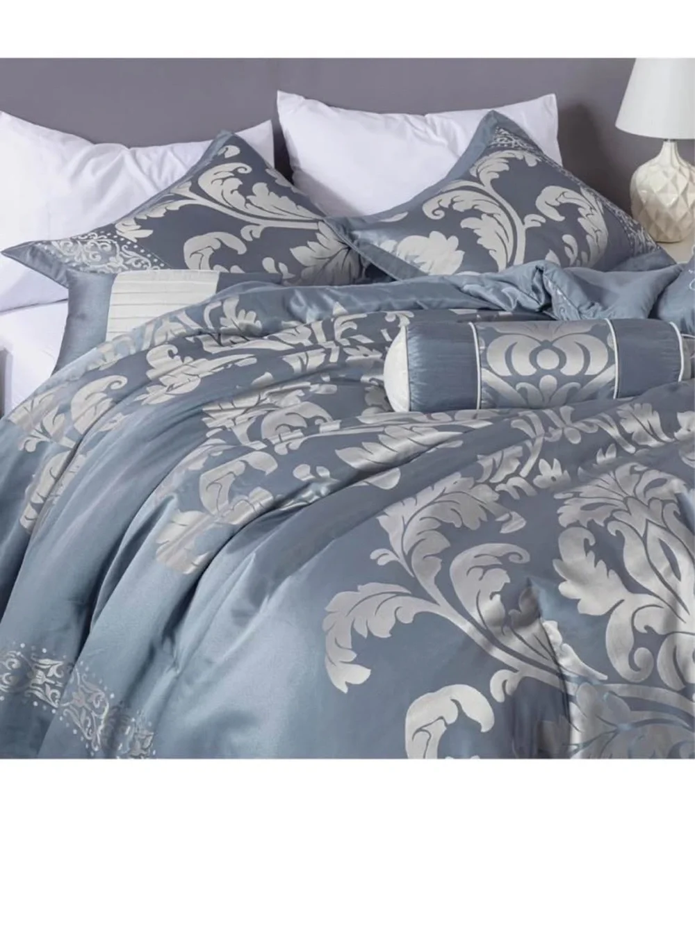 Chezmoi Collection Oversized Bedspread 118x106, Jacquard Matelasse Floral Damask